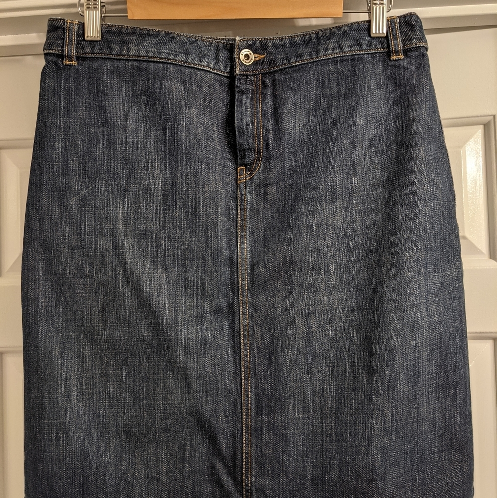 Banana Republic denim skirt - Size 10